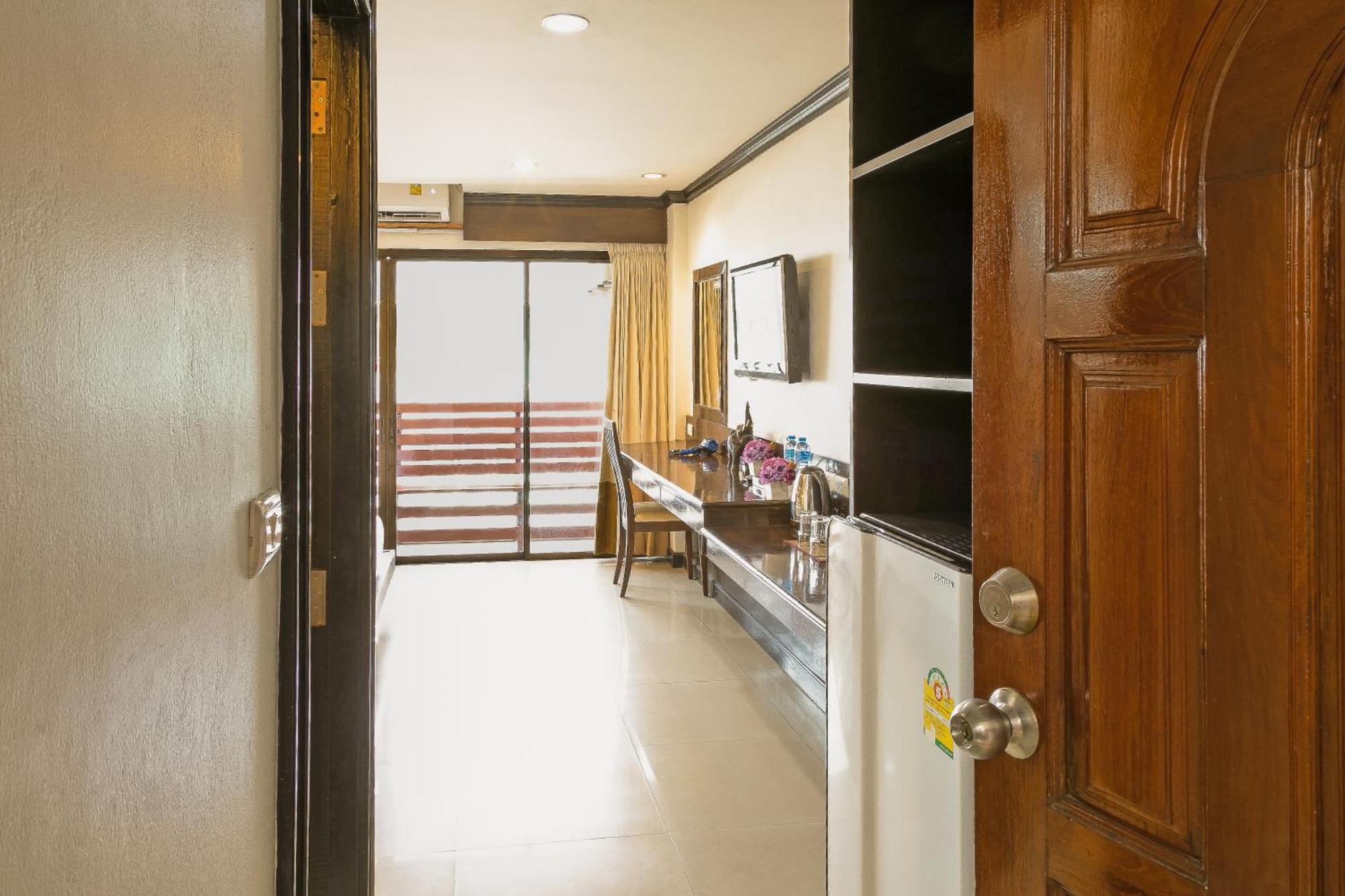 Best Venue Hotel Patong Buitenkant foto