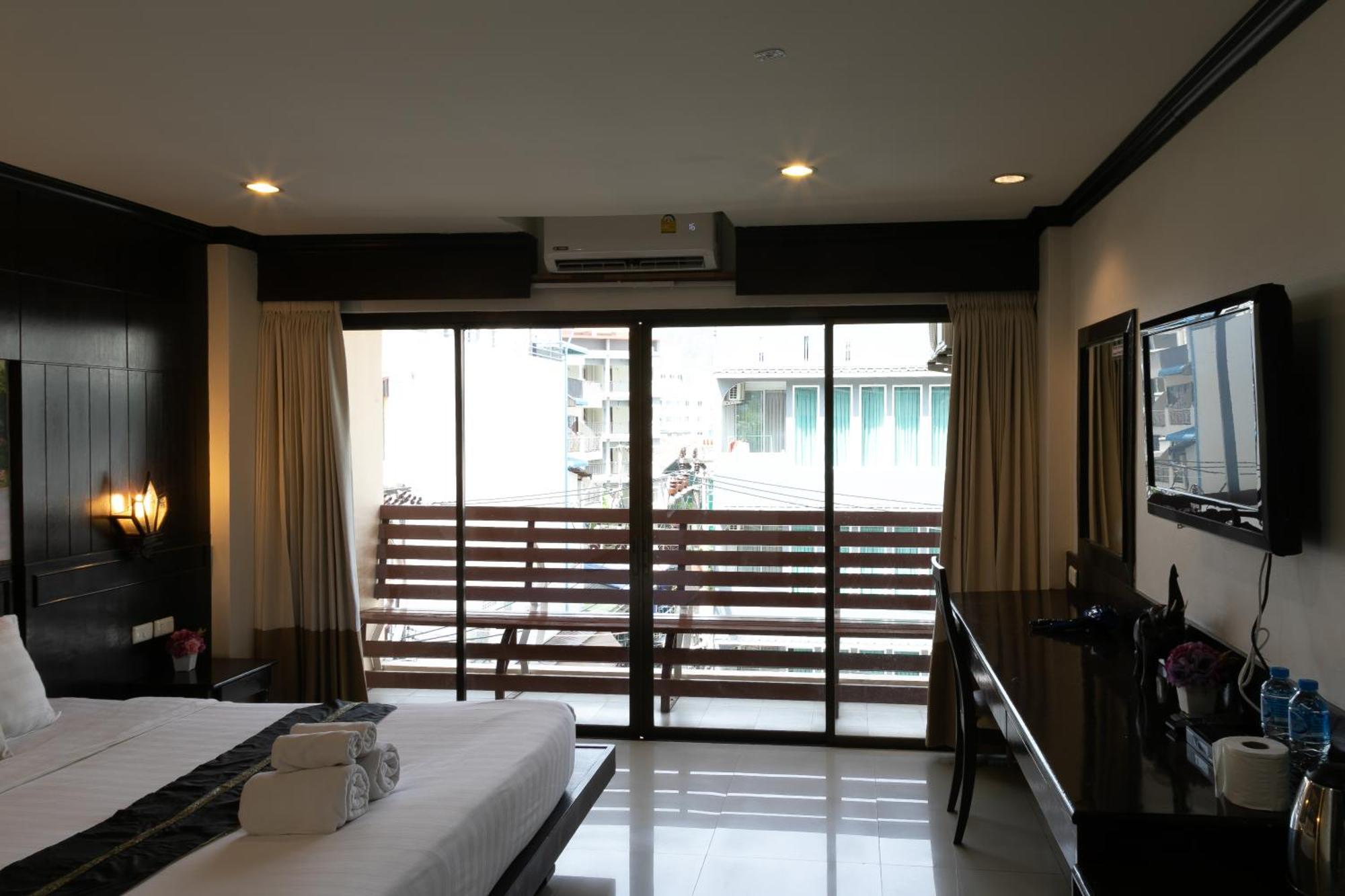 Best Venue Hotel Patong Buitenkant foto
